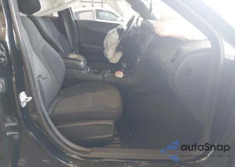 2016 Dodge Charger Sxt z USA, uszkodzony, nr VIN 2C3CDXHG6GH115546